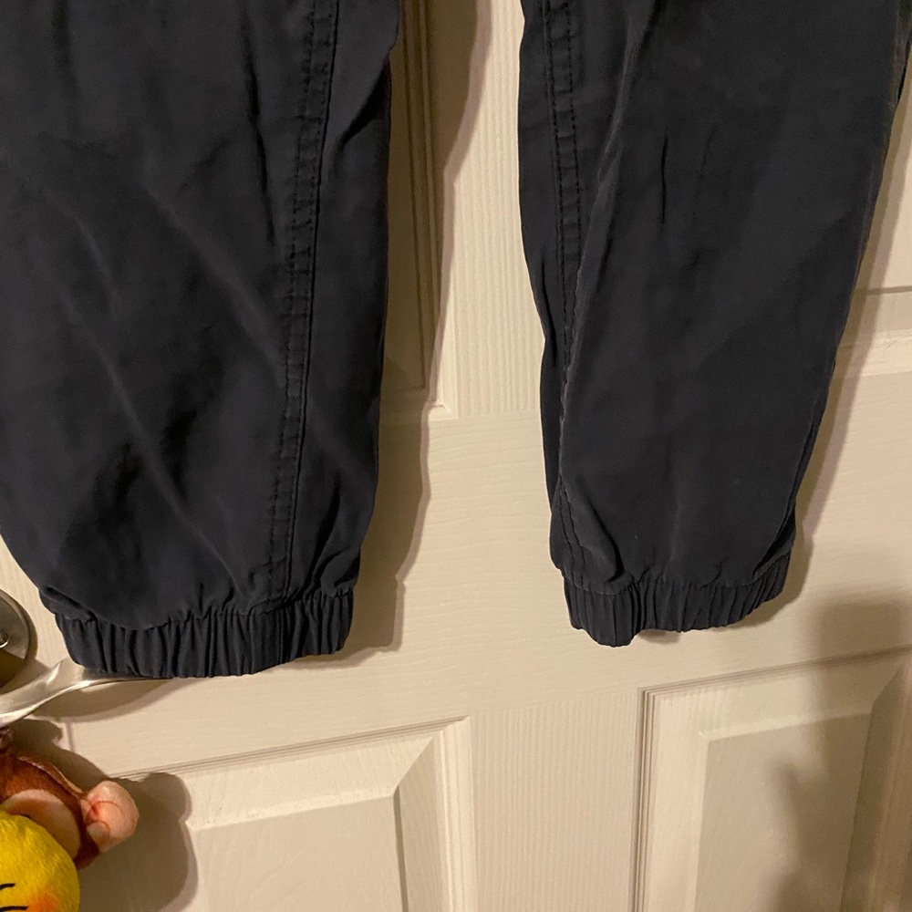 Old Navy size medium navy Jogger Pants with front pockets.  90% rayon 10% poly - Picture 5 of 9